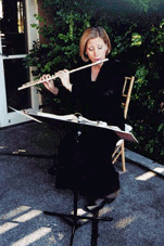 Live Flute player